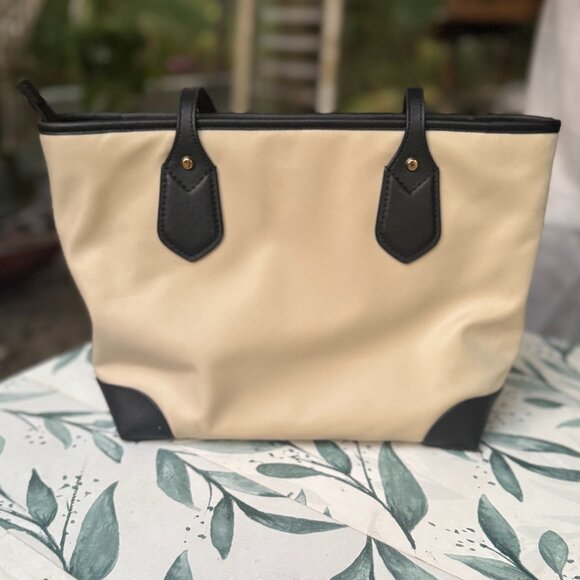 Michael Kors Eva Tote Nude and Black - Picture 7 of 8